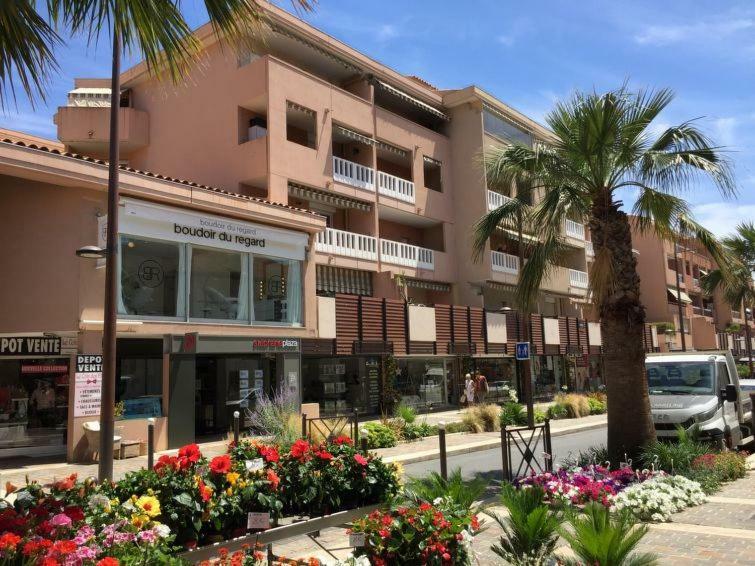 Апартаменты Le Coeur De Sainte Maxime Экстерьер фото